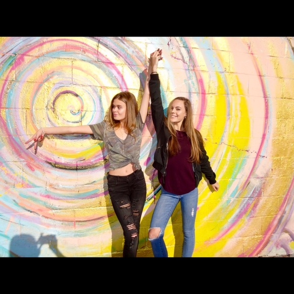 Meet your Posher, Julia - Picture 1 of 1